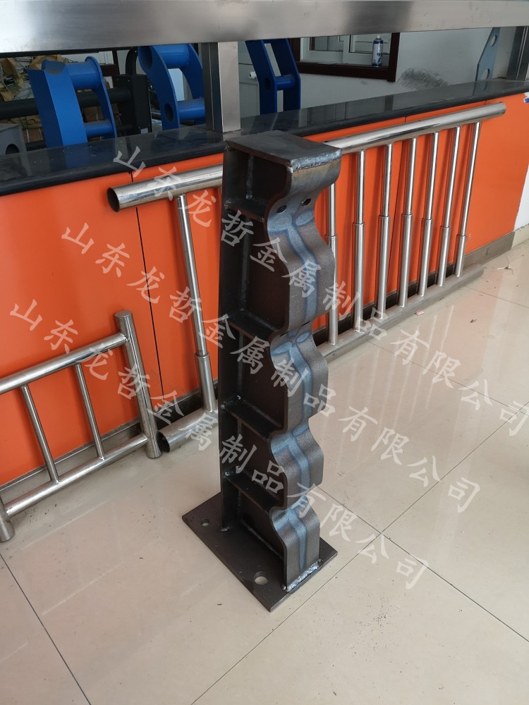 Q345護(hù)欄立柱 Q345護(hù)欄立柱